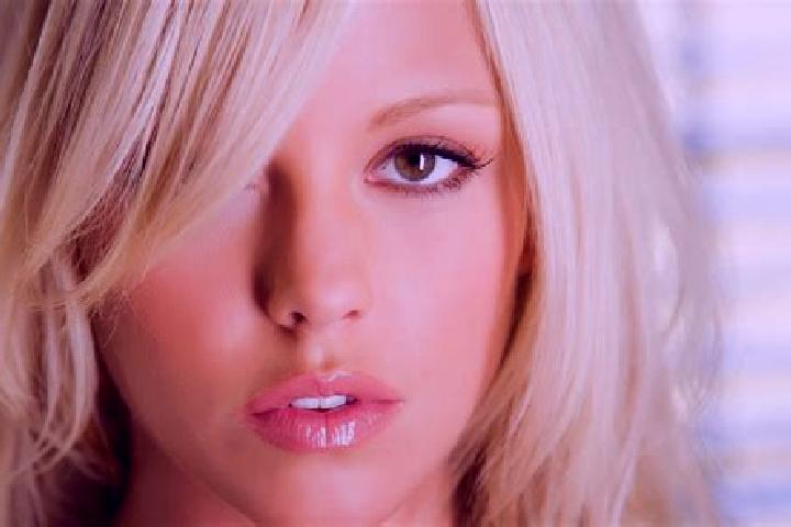 Olivia, 20, a blonde brown-eyed indian companion based in Olivadi. Offering A-Level, Roleplay. Available for incall and outcall, day and evening dates.