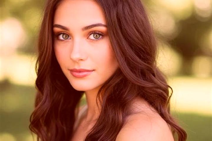 Olivia, 20, a brunette hazel-eyed latina companion based in Hichan. Offering OWO, Striptease, Erotic Massage, Prostate Massage. Available for incall and outc...