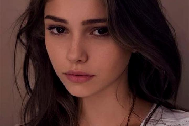 Olivia, 20, a chestnut brown-eyed slavic companion based in Jachowka. Offering Prostate Massage, Erotic Massage. Available for incall and outcall, day and ev...