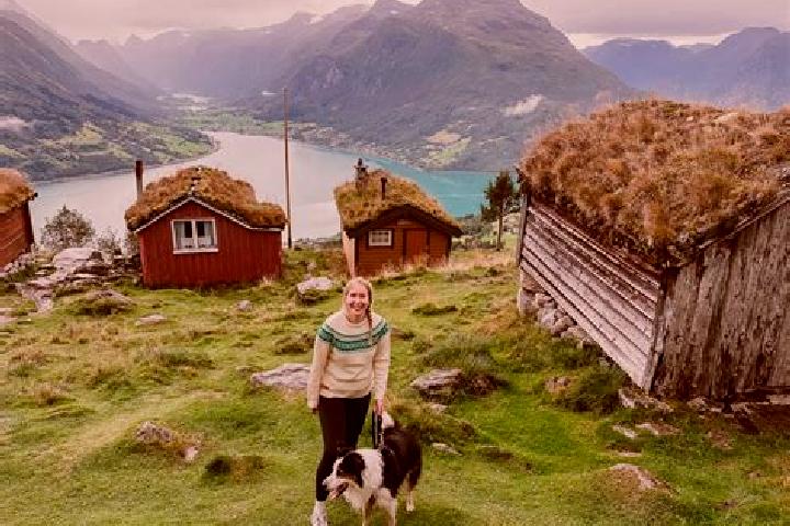 Olivia, 21 — Escort in Birketveit, Norway