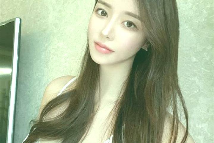 Olivia, 21 — Escort in Haduohe, China
