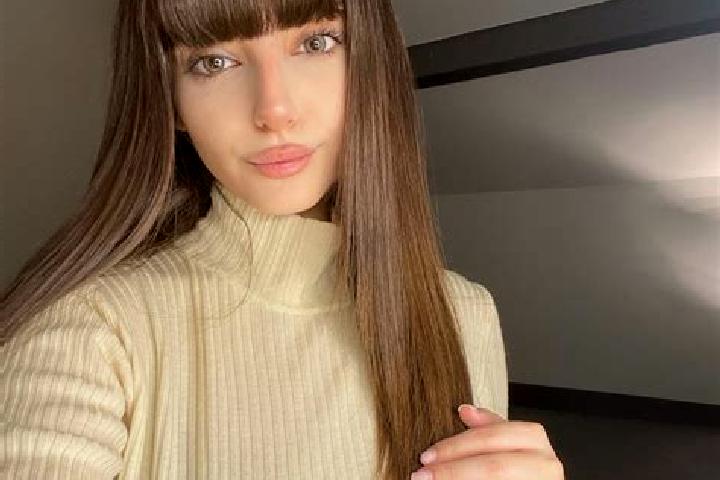 Olivia, 21 — Escort in Khaneqah-e Olya, Iran