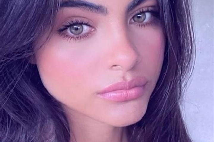Olivia, 22, a brunette hazel-eyed caribbean companion based in Koulaere. Offering Dinner Date, GFE, Massage, BDSM, Erotic Massage. Available for incall and o...