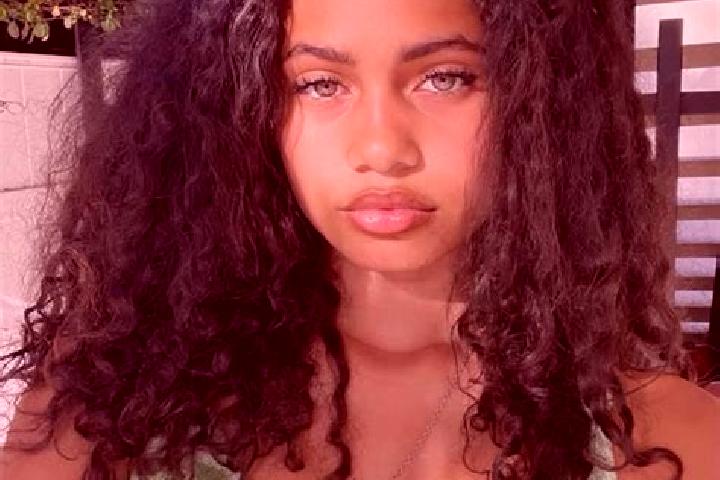 Olivia, 22, a red green-eyed mixed companion based in Bandikui. Offering Tantra, Fetish, OWO, Couples. Available for incall and outcall, day and evening dates.