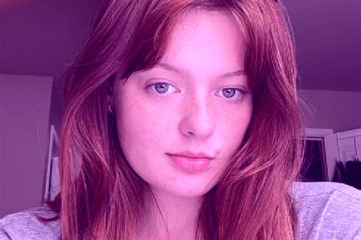 Olivia, 22, a red hazel-eyed slavic companion based in Halmeu. Offering Overnight, Deep French Kissing, Fetish, Erotic Massage. Available for incall and outc...