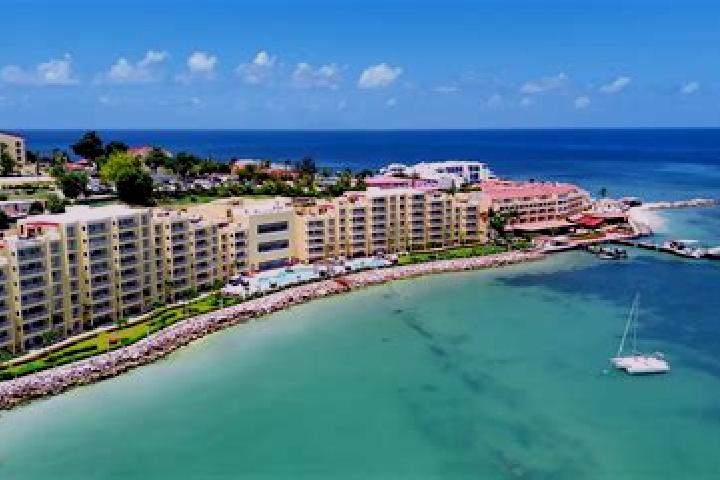 Olivia, 22 — Escort in Simson Bay Village, Sint Maarten