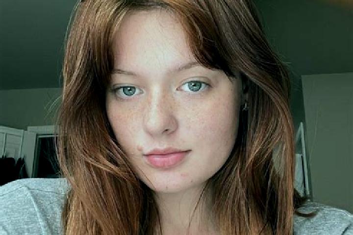 Olivia, 23, a auburn amber-eyed latina companion based in Villahoz. Offering CIM, Duos, Girlfriend Experience, Overnight, Prostate Massage. Available for inc...