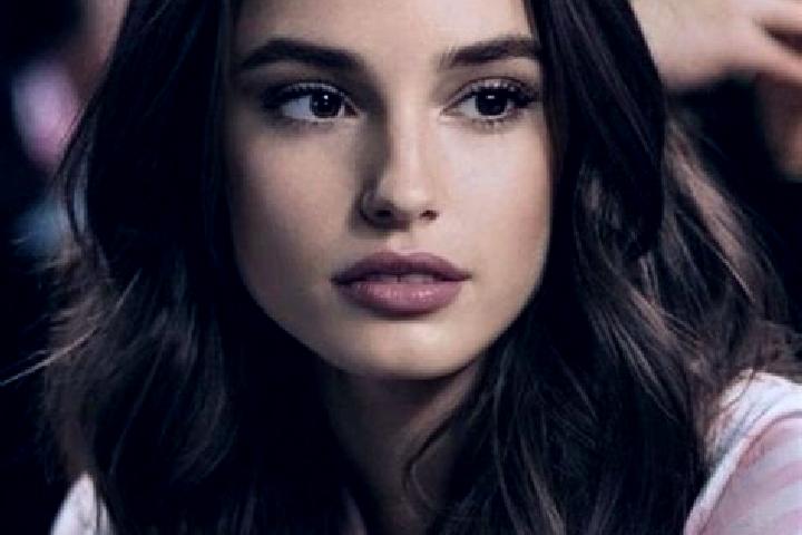 Olivia, 23, a brunette brown-eyed slavic companion based in El Terrero. Offering 69, Overnight, Striptease, BDSM. Available for incall and outcall, day and e...