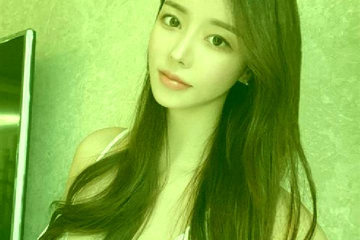 Olivia, 23 — Escort in Chenhe, China