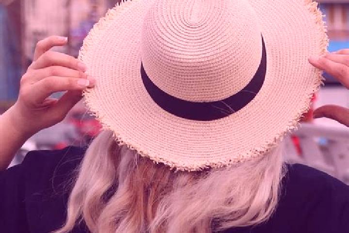 Olivia, 23 — Escort in Hat, Ukraine