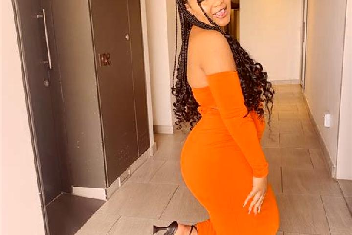 Olivia, 23 — Escort in Mqanduli, South Africa