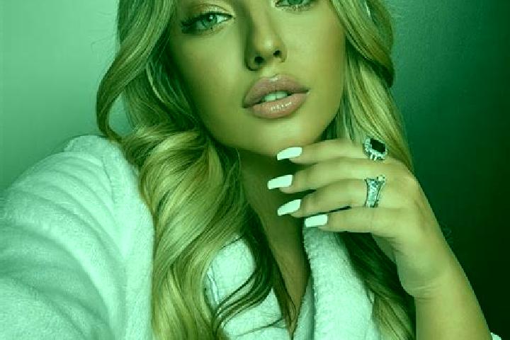 Olivia, 23 — Escort in Usyatskoye, Russia