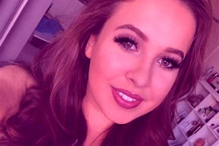 Olivia, 24, a black brown-eyed caucasian companion based in Cairns. Offering Deep French Kissing, Striptease, Fetish, OWO, Girlfriend Experience. Available f...
