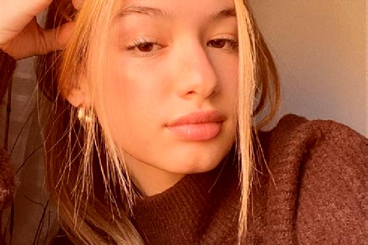 Olivia, 24, a blonde brown-eyed mediterranean companion based in Rydaholm. Offering Overnight, Couples, Erotic Massage, Duos, Domination. Available for incal...