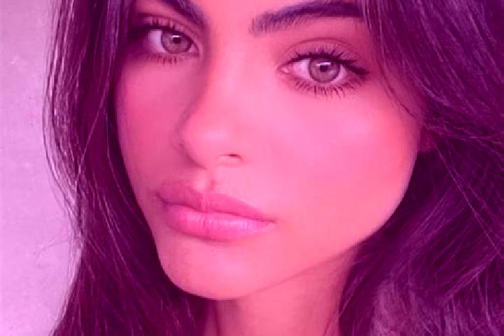Olivia, 24, a brunette green-eyed mediterranean companion based in Brena Baja. Offering Couples, Roleplay, Overnight, Deep French Kissing. Available for inca...