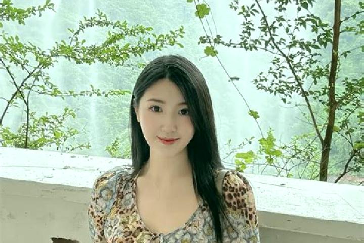 Olivia, 24 — Escort in Lilin, China