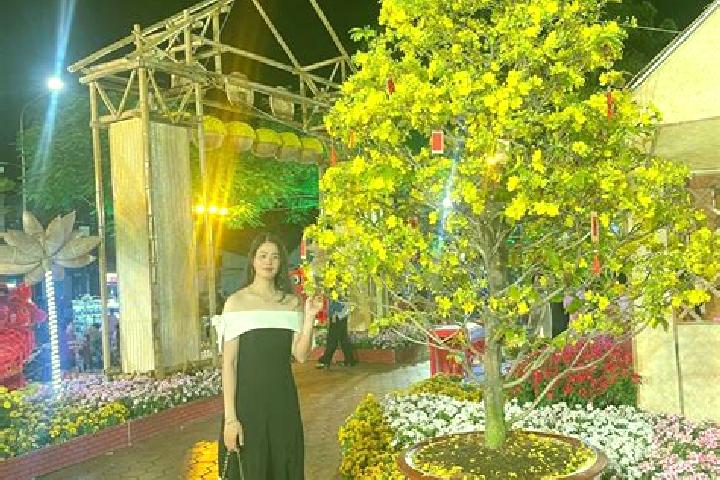 Olivia, 24 — Escort in Vu Thu, Vietnam