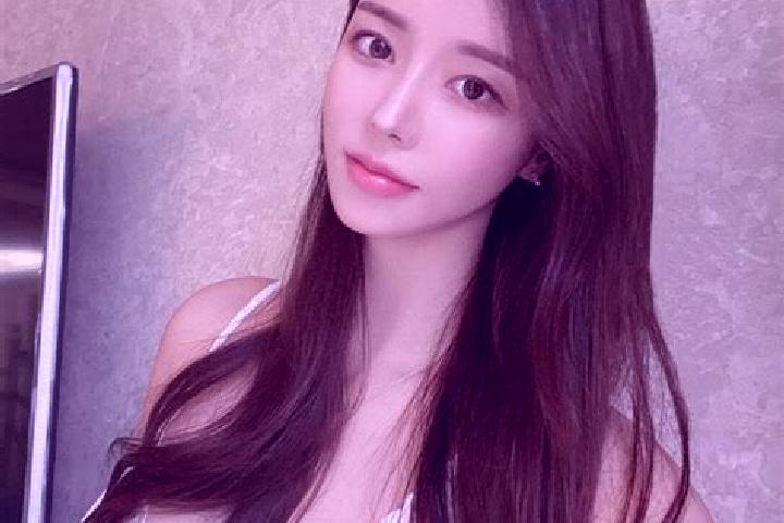 Olivia, 24 — Escort in Yazikent, Turkey