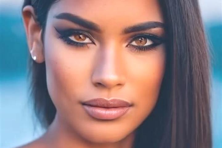 Olivia, 25, a black amber-eyed latina companion based in Moitas Venda. Offering Massage, Erotic Massage, BDSM. Available for incall and outcall, overnight bo...