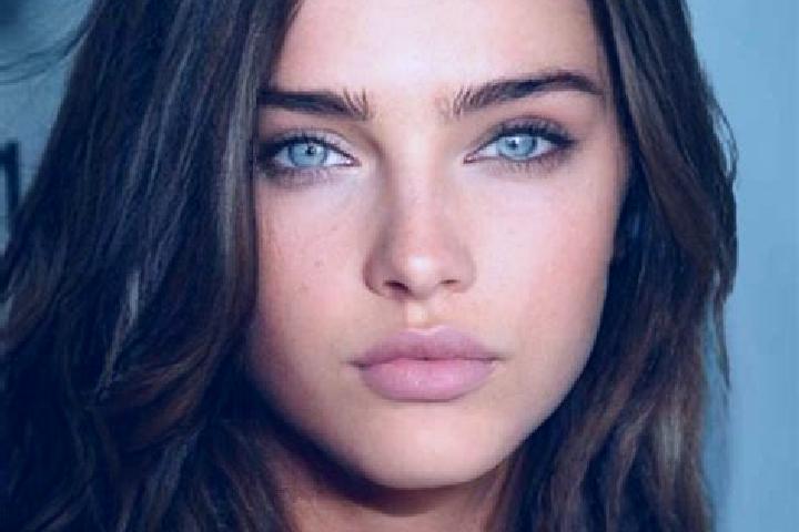 Olivia, 25, a brunette blue-eyed mediterranean companion based in Lillebonne. Offering Couples, Duos, Party Girl. Available for incall and outcall, day and e...