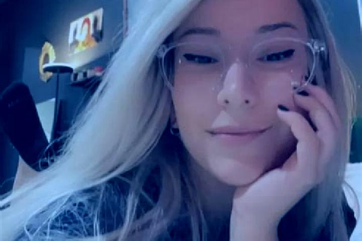 Olivia, 25, a dark blonde amber-eyed mediterranean companion based in Ngong Ping. Offering BDSM, Travel Companion, A-Level, 69, Roleplay. Available for incal...