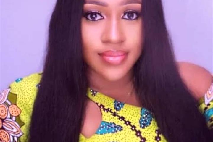 Olivia, 25 — Escort in Lagdo, Cameroon