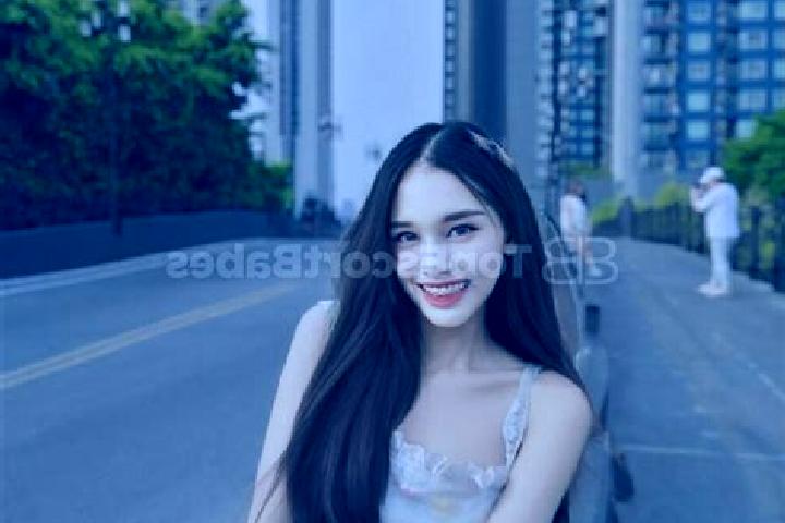 Olivia, 25 — Escort in Meili, China