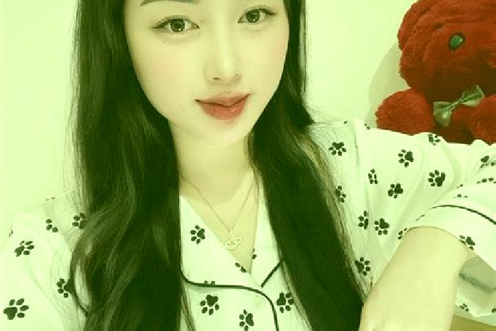 Olivia, 25 — Escort in Pakxan, Laos