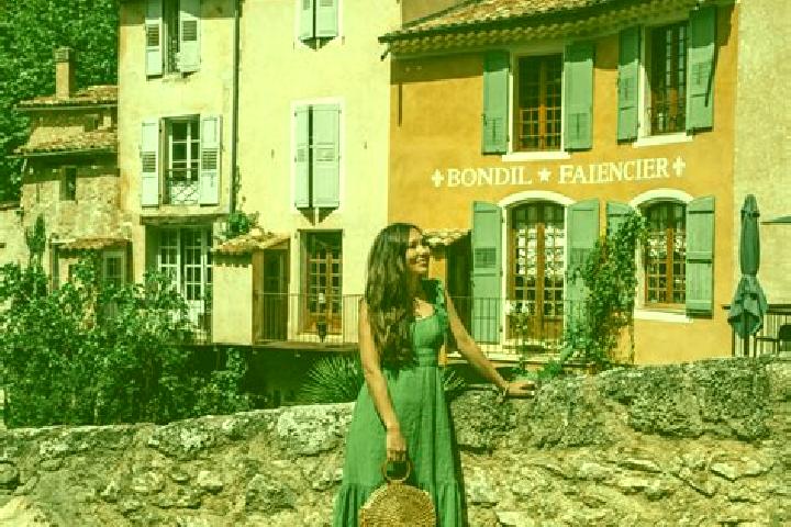 Olivia, 25 — Escort in Pont-Sainte-Marie, France