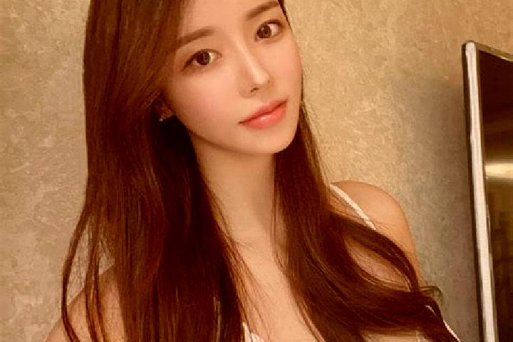 Olivia, 25 — Escort in Zaoxia, China