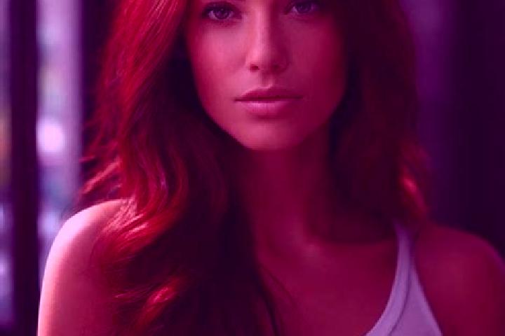 Olivia, 26, a auburn hazel-eyed slavic companion based in Hrudky. Offering Erotic Massage. Available for incall and outcall, day and evening dates.