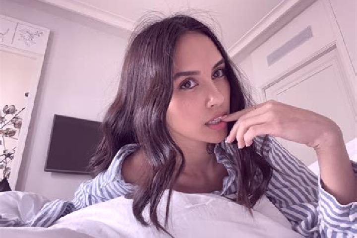 Olivia, 26, a black dark-eyed asian companion based in Cruceni. Offering Travel Companion, Girlfriend Experience, Tantra. Available for incall and outcall, d...