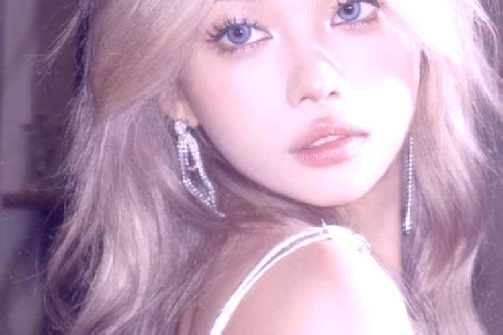 Olivia, 26, a blonde blue-eyed asian companion based in Hanu Conachi. Offering Overnight, Roleplay, Duos. Available for incall and outcall, overnight booking...