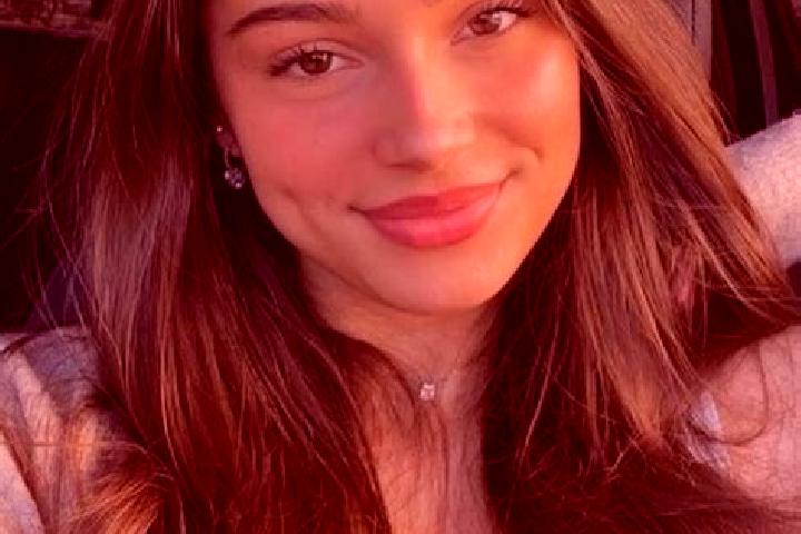 Olivia, 26, a brunette hazel-eyed slavic companion based in Tlogocilik. Offering Massage, Erotic Massage, Prostate Massage. Available for incall and outcall,...