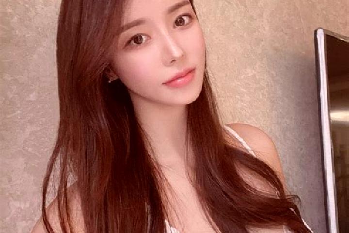 Olivia, 26 — Escort in Shanglaxiu, China