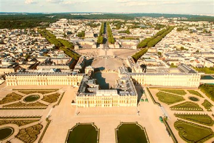 Olivia, 26 — Escort in Versailles, France