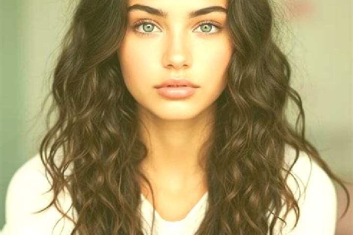 Olivia, 27, a brunette dark-eyed mediterranean companion based in Moschiano. Offering Duos, Massage, Dinner Date, Domination. Available for incall and outcal...