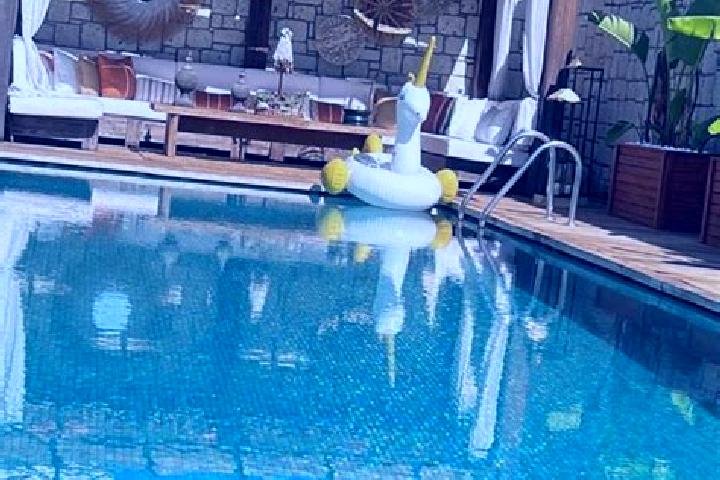 Olivia, 27 — Escort in Kayran, Turkey
