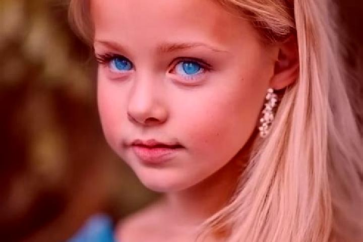 Olivia, 28, a blonde blue-eyed asian companion based in Ndebo. Offering OWO, Erotic Massage, Roleplay. Available for incall and outcall, overnight bookings a...