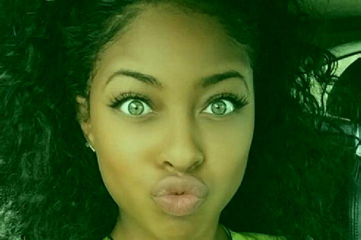 Olivia, 28, a chestnut green-eyed ebony companion based in Aliveri. Offering Prostate Massage, 69, Girlfriend Experience, A-Level, Party Girl. Available for ...