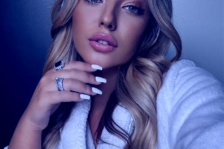 Olivia, 28, a dark blonde amber-eyed latina companion based in Turgutreis. Offering GFE, CIM, Erotic Massage, Girlfriend Experience. Available for incall and...
