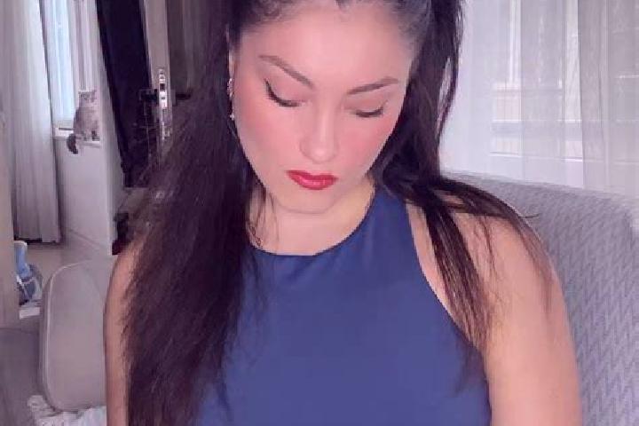 Olivia, 28 — Escort in Aygut, Armenia
