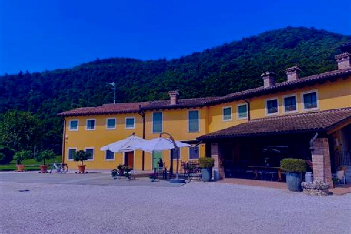 Olivia, 28 — Escort in Cavaso del Tomba, Italy