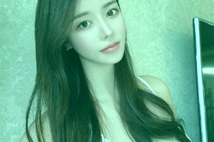 Olivia, 28 — Escort in Jiyukou, China