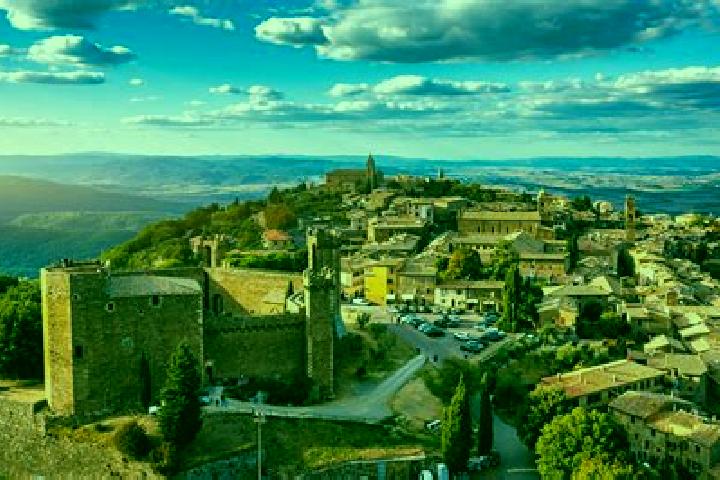 Olivia, 28 — Escort in Montalcino, Italy