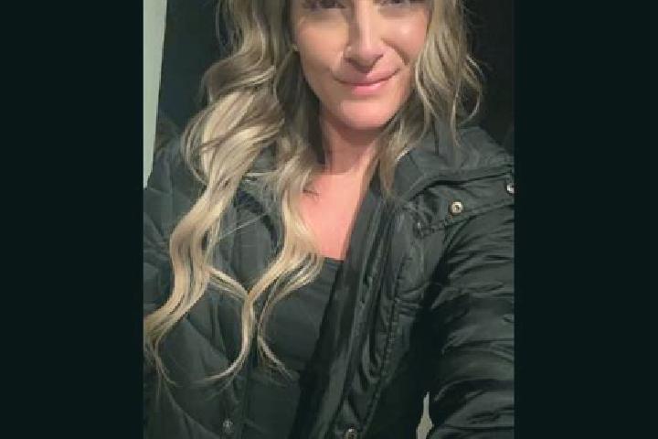 Olivia, 28 — Escort in Parkway, Canada