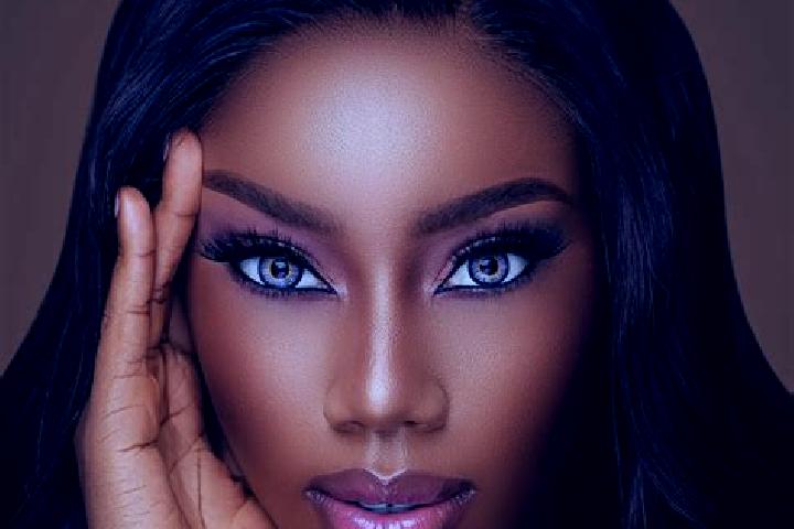 Olivia, 29, a auburn blue-eyed ebony companion based in Nkoyaphiri. Offering Roleplay, Tantra, Dinner Date, 69, Duos. Available for incall and outcall, day a...