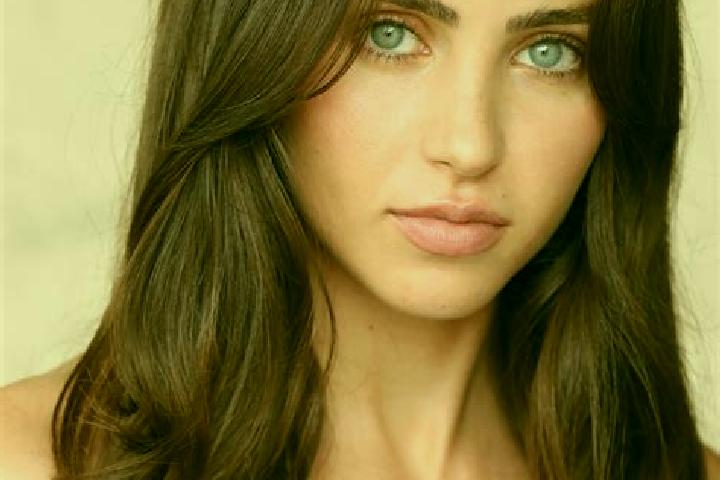 Olivia, 29, a auburn hazel-eyed latina companion based in Yaresky. Offering Striptease, Travel Companion, OWO, GFE. Available for incall and outcall, overnig...