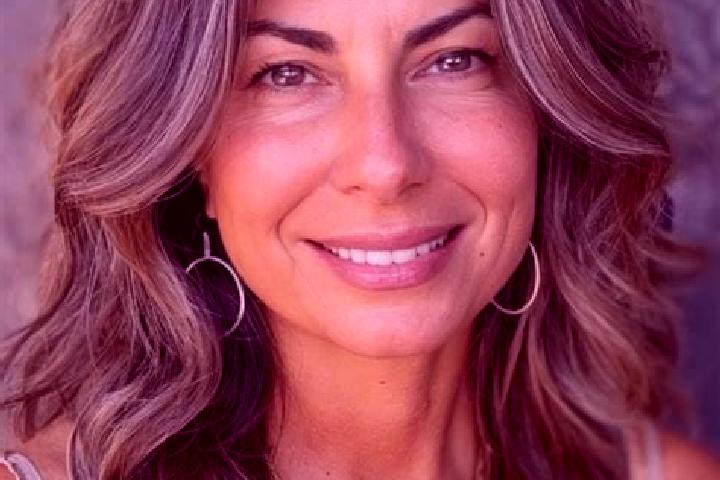 Olivia, 29, a brunette grey-eyed latina companion based in Kaprun. Offering Travel Companion, Party Girl, GFE, 69, Deep French Kissing. Available for incall ...