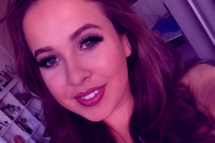 Olivia, 29, a dark blonde amber-eyed ebony companion based in Vergnies. Offering 69, Travel Companion, Striptease, Domination. Available for incall and outca...